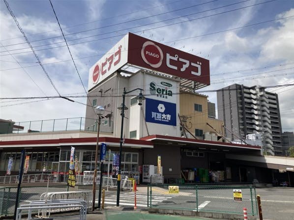 【ピアゴ半田店】販促プロモーションや食物販に最適な1F平面駐車場側店内入口前のイベントスペースの画像