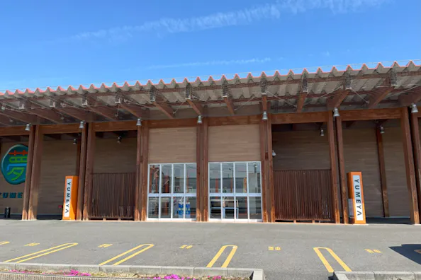 【夢屋高富505店】キッチンカーやプロモーション等に最適なアミューズメント施設のイベントスペース(正面出入口付近)