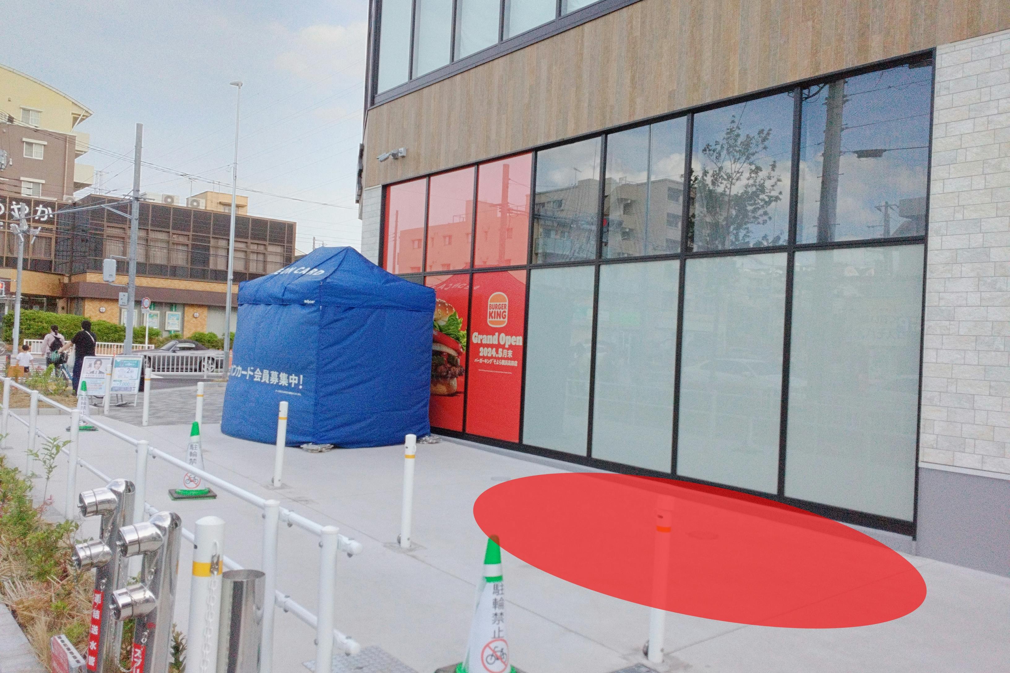 【そよら横浜高田】キッチンカーでの出店に最適な都市型ショッピングセンターの屋外スペース(搬入口側)