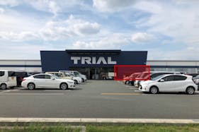 【メガセンタートライアル大津店】Ⓐキッチンカースペース【入口正面右側】