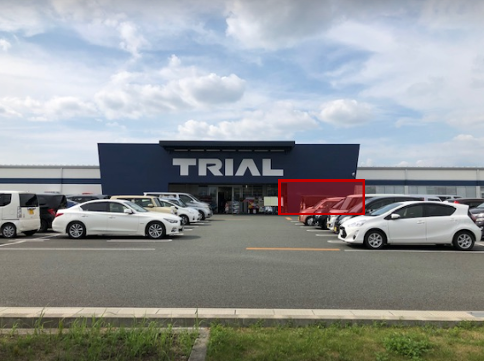 【メガセンタートライアル大津店】Ⓐキッチンカースペース【入口正面右側】