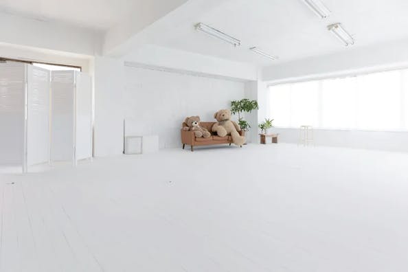 【早稲田駅5分】展示会や撮影利用に最適な自然光が入る白壁白床のイベントスペース
