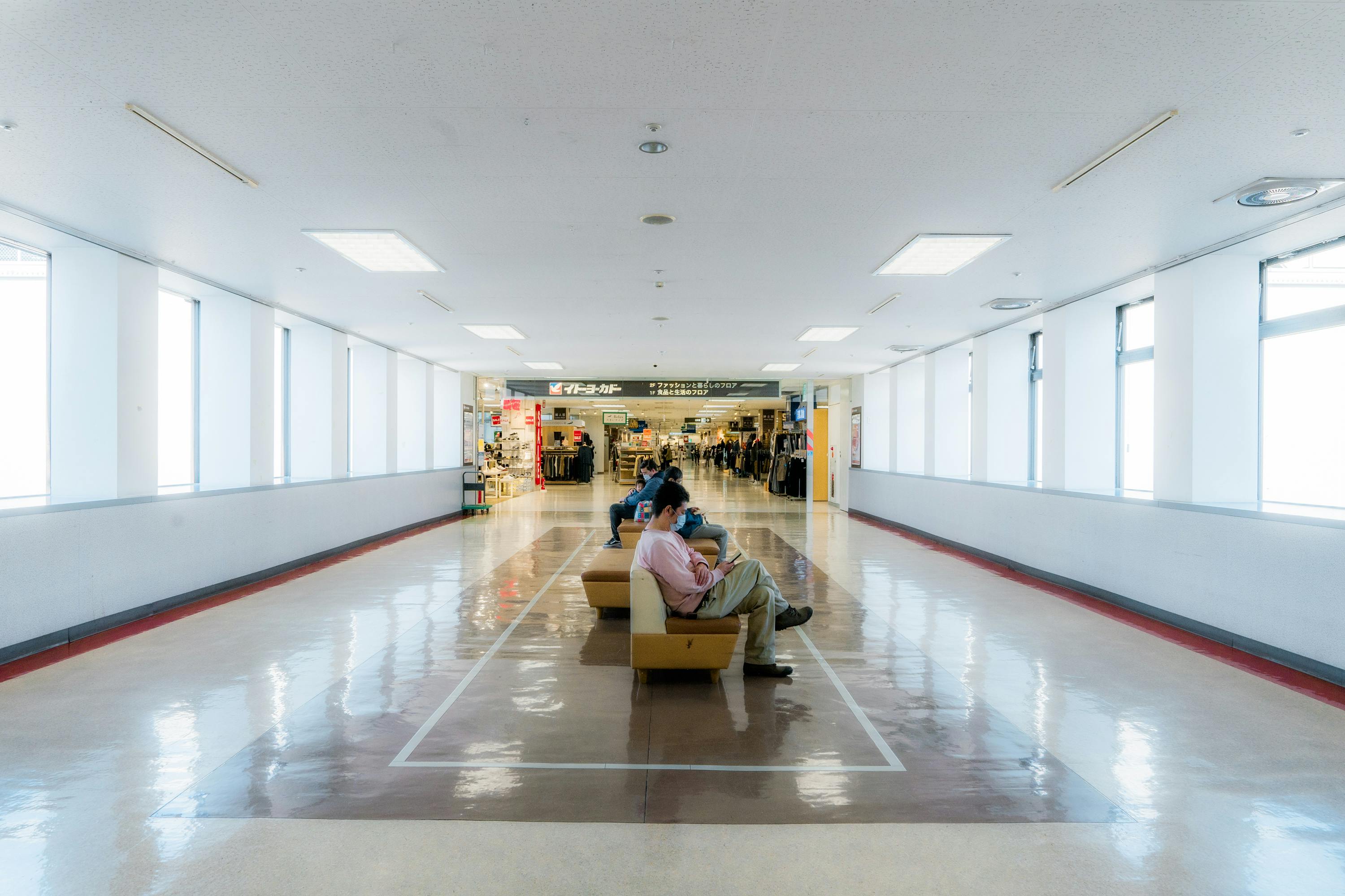 【松竹大船ショッピングセンター】プロモーションに適した商業施設2Fの渡り廊下にあるイベントスペース