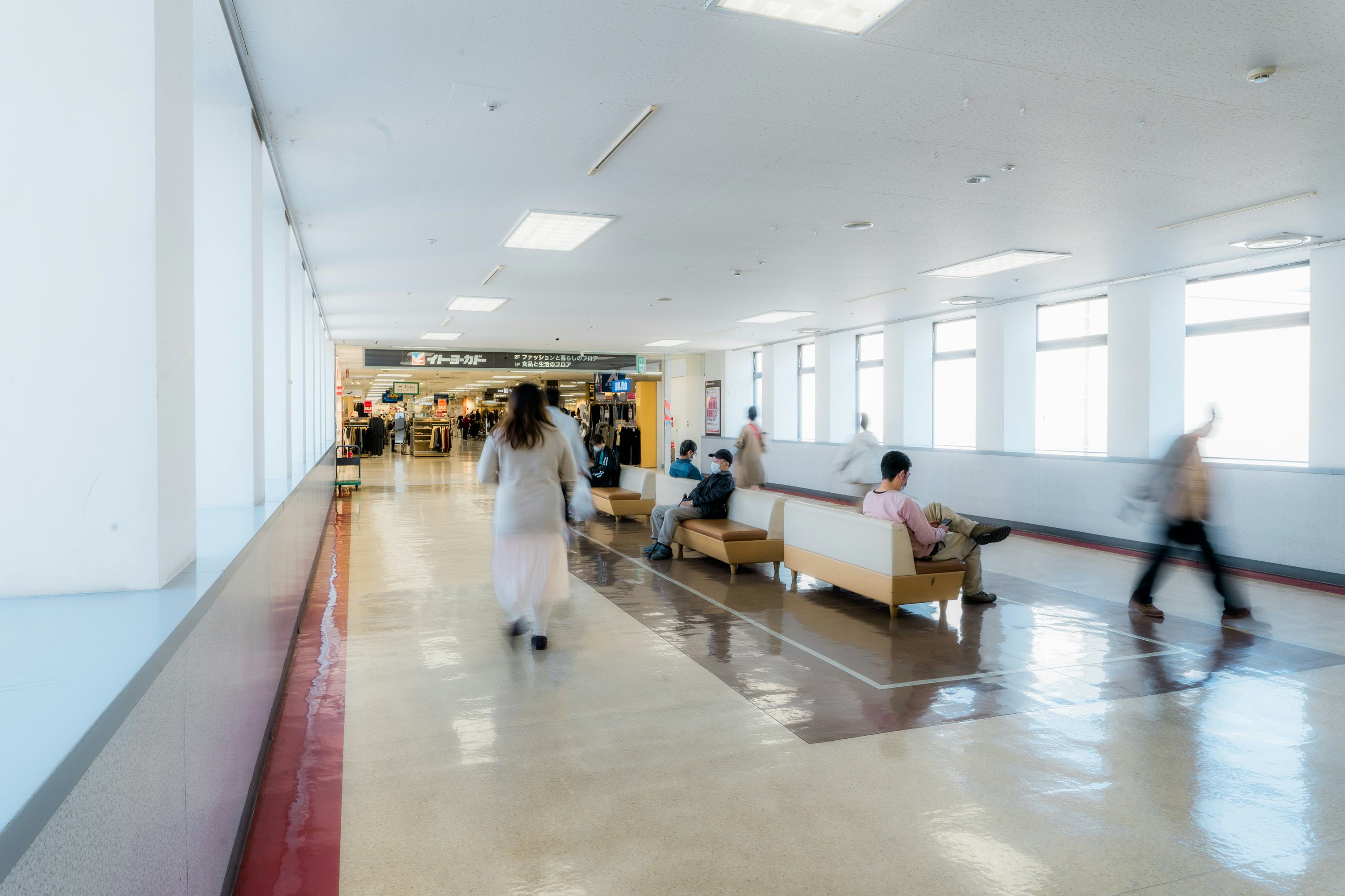 【松竹大船ショッピングセンター】催事に適した2F渡り廊下のイベントスペース