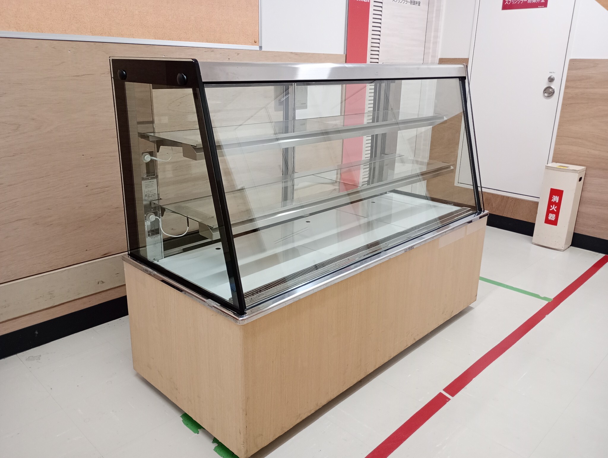 【町田モディ】2階 パブリックスペース（店頭中央）【食物販・物販】人通り抜群、スイーツ販売やPRに最適