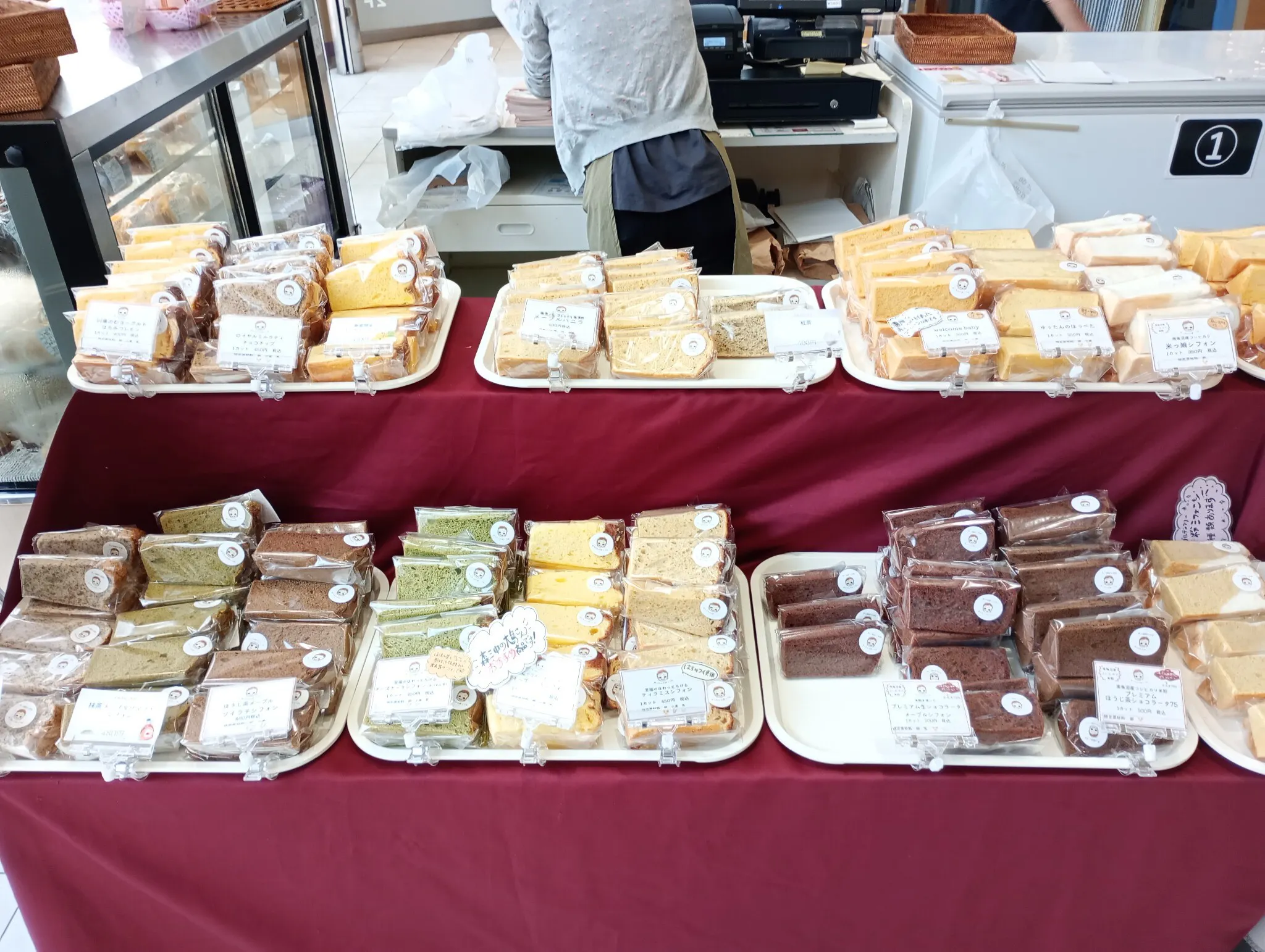 【町田モディ】2階 パブリックスペース(店頭中央)【食物販・物販】人通り抜群、スイーツ販売やPRに最適