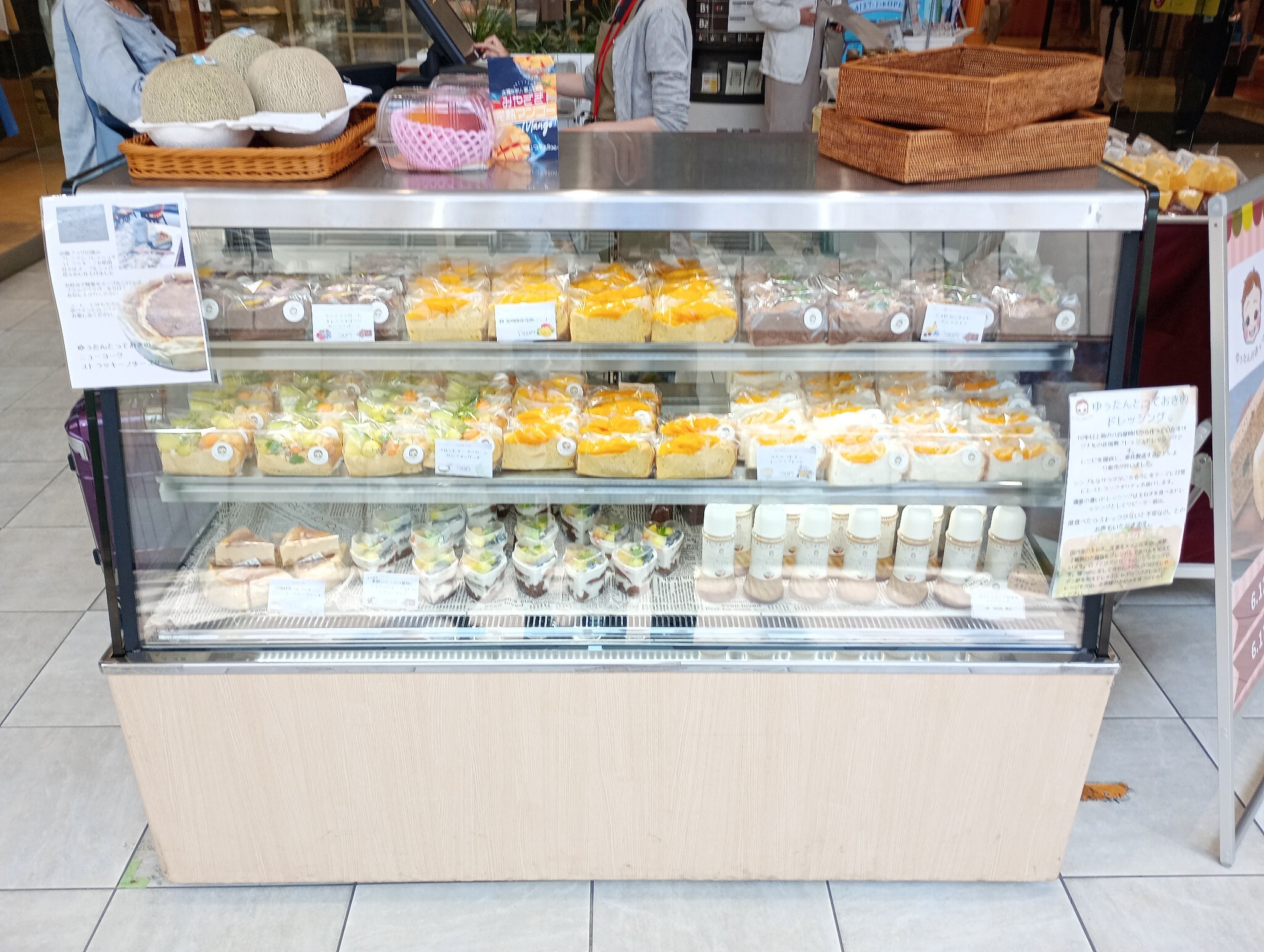 【町田モディ】2階 パブリックスペース（店頭中央）【食物販・物販】人通り抜群、スイーツ販売やPRに最適