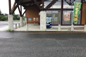 【ダイナム山形長井店】キッチンカーに最適なアミューズメント施設のイベントスペース(正面出入口前)