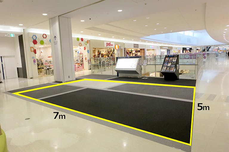 【イオンモール大和郡山】3階HANAGOROMO前の画像1