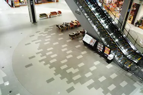 【イオンモール京都桂川】1階 月の広場