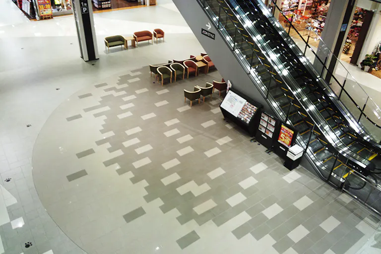 【イオンモール京都桂川】1階 月の広場の画像1