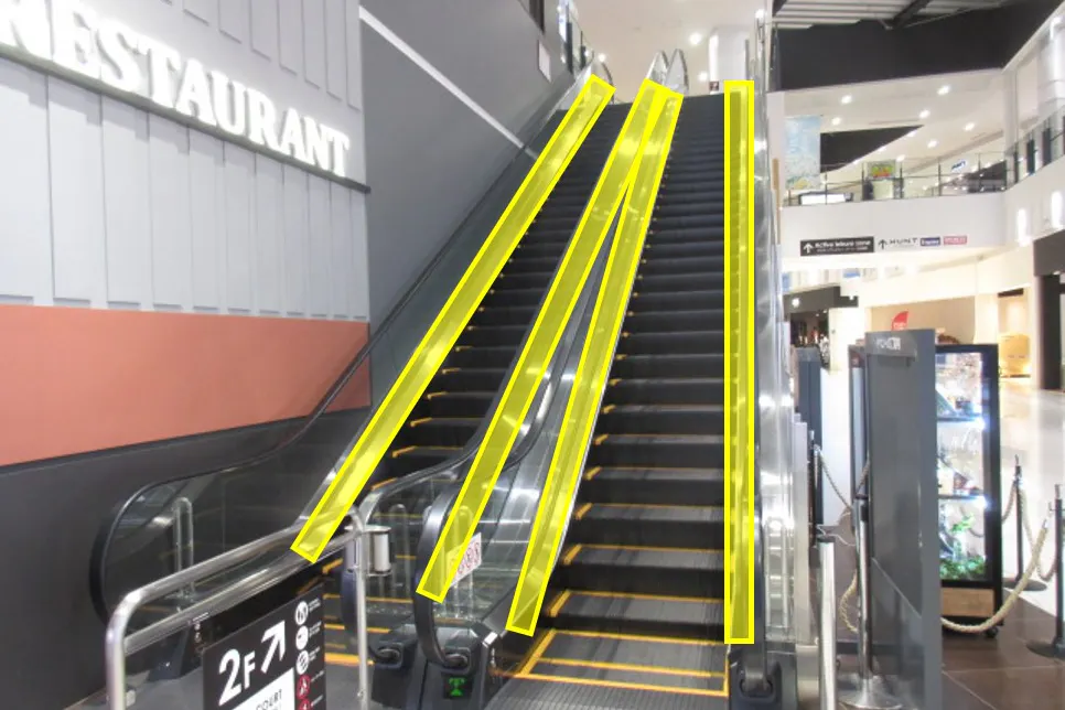 【イオンモール木更津】モールメデイア広告 エスカレーター手すり