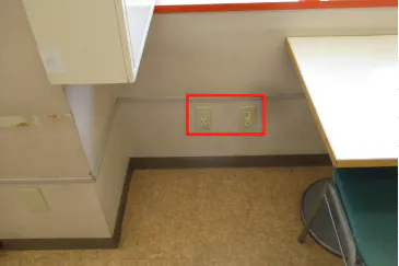 【ザ・ビッグ大館南店】店舗入口脇(中) 販促プロモーションに最適なスーパー店内催事イベントスペース