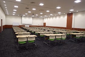 【イオンモール名古屋茶屋】イオンホールB