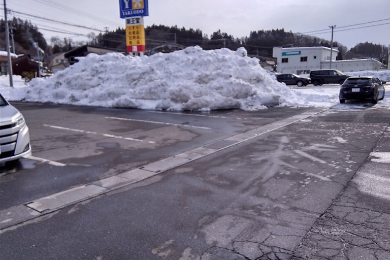 【ホームマート乙供店】屋外駐車場 キッチンカーの出店に最適なホームセンター内駐車場の屋外イベントスペースの画像1
