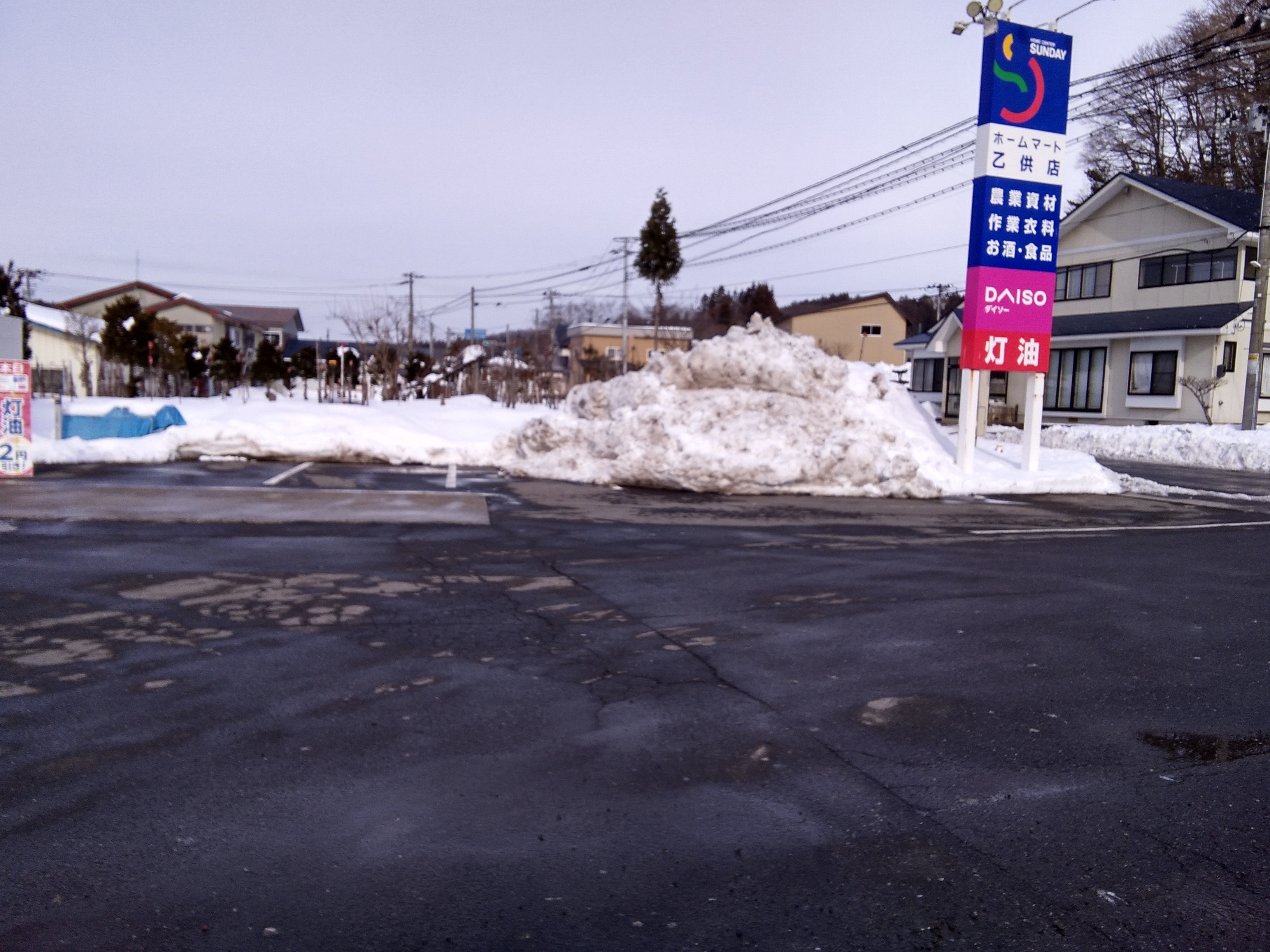 【ホームマート乙供店】屋外駐車場　キッチンカーの出店に最適なホームセンター内駐車場の屋外イベントスペース