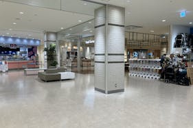 【SOCOLA南行徳】2階エレベーター前 物販、食物販のポップアップストアや販促プロモーションに最適なファミリー向け催事イベントスペース