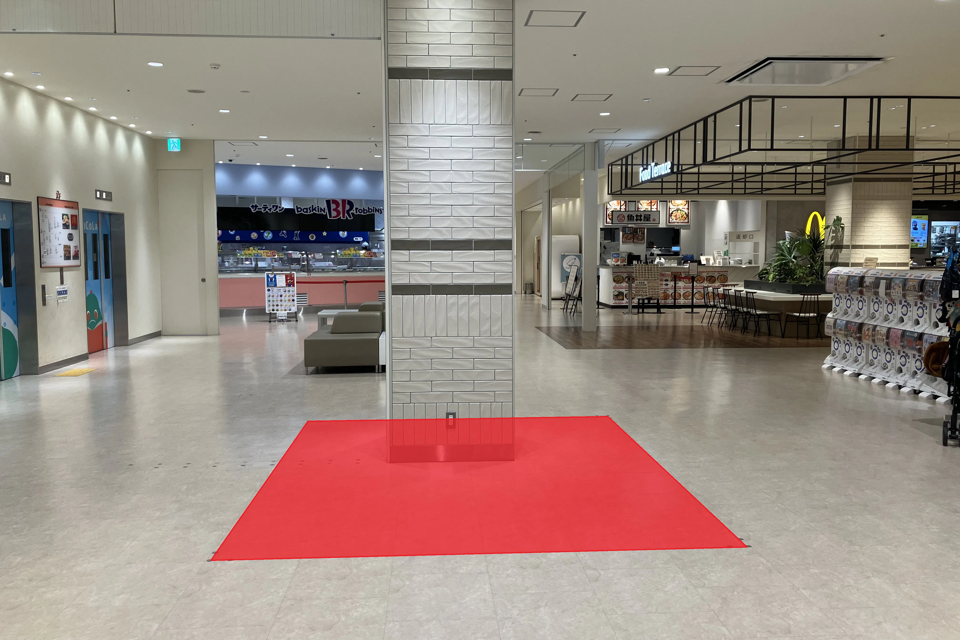 【SOCOLA南行徳】2階エレベーター前 物販、食物販のポップアップストアや販促プロモーションに最適なファミリー向け催事イベントスペース