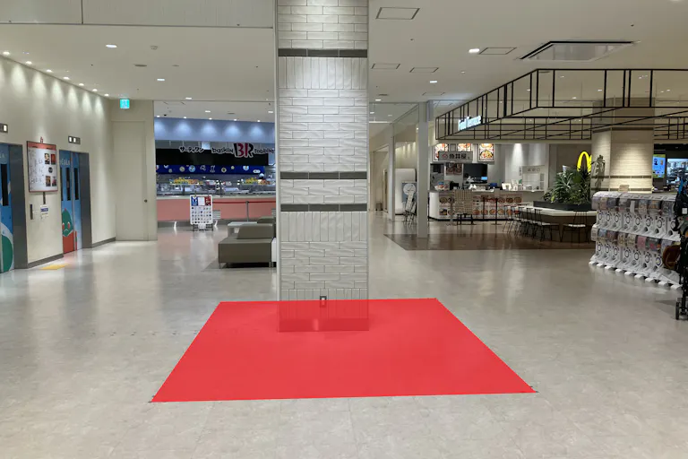 【SOCOLA南行徳】2階エレベーター前 物販、食物販のポップアップストアや販促プロモーションに最適なファミリー向け催事イベントスペースの画像1