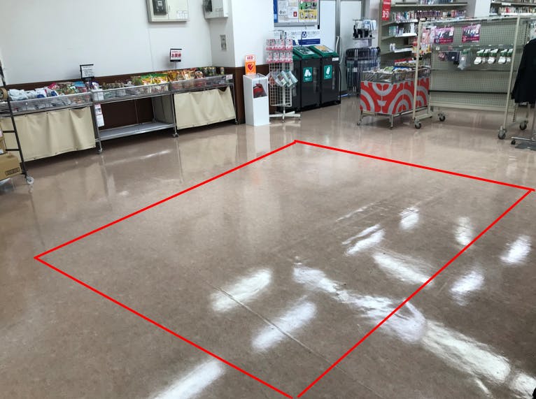 【西友　ピア・タウン店】1階レジ横　プロモーション用途や物販、食物販のポップアップストアに最適なスーパー店内催事イベントスペースの画像