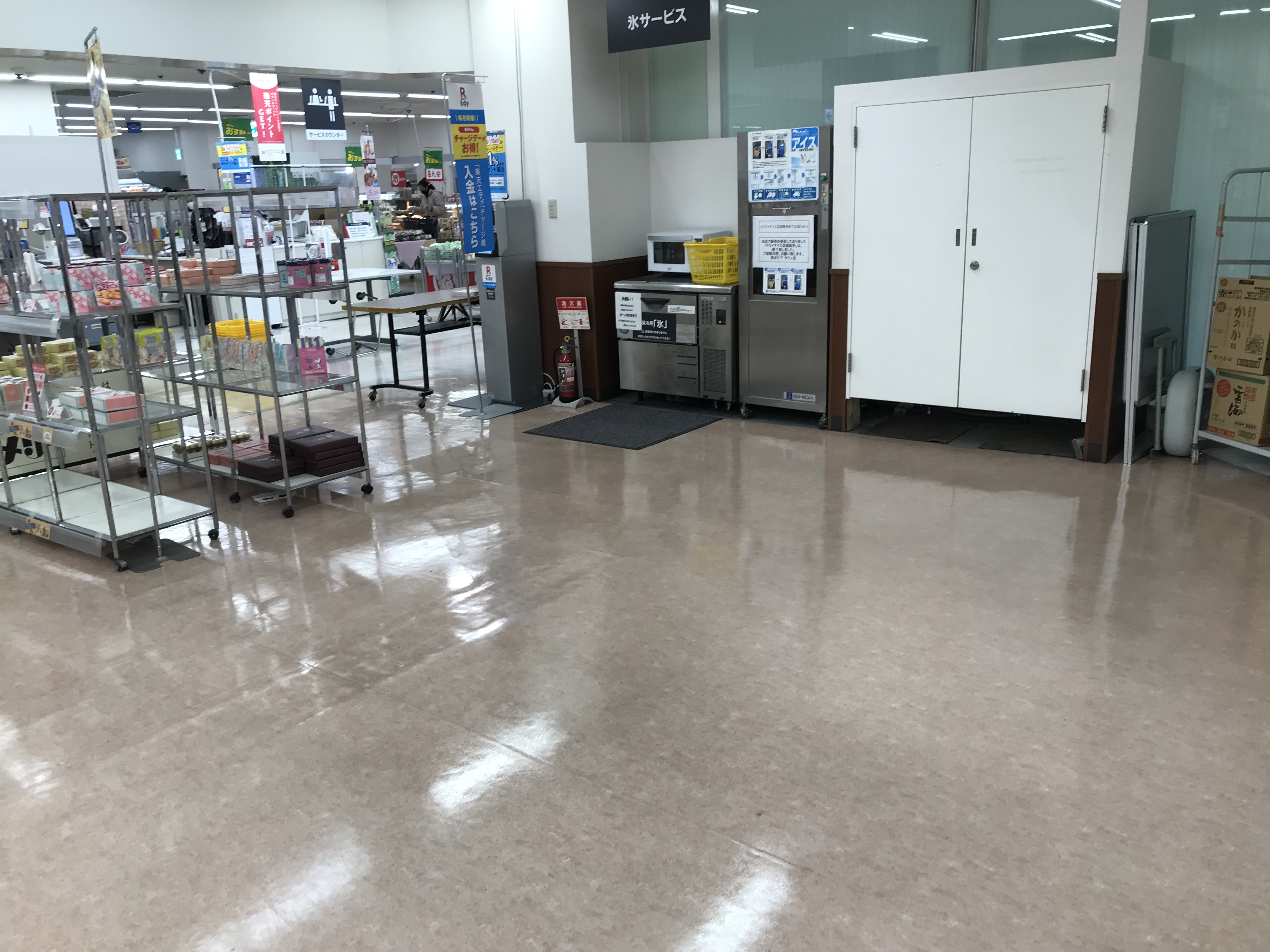 【西友　ピア・タウン店】1階レジ横　プロモーション用途や物販、食物販のポップアップストアに最適なスーパー店内催事イベントスペース