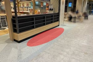 【フルルガーデン八千代】飲食・食物販に最適な地域密着型ショッピングモール内1階出入り口近くのイベントスペース