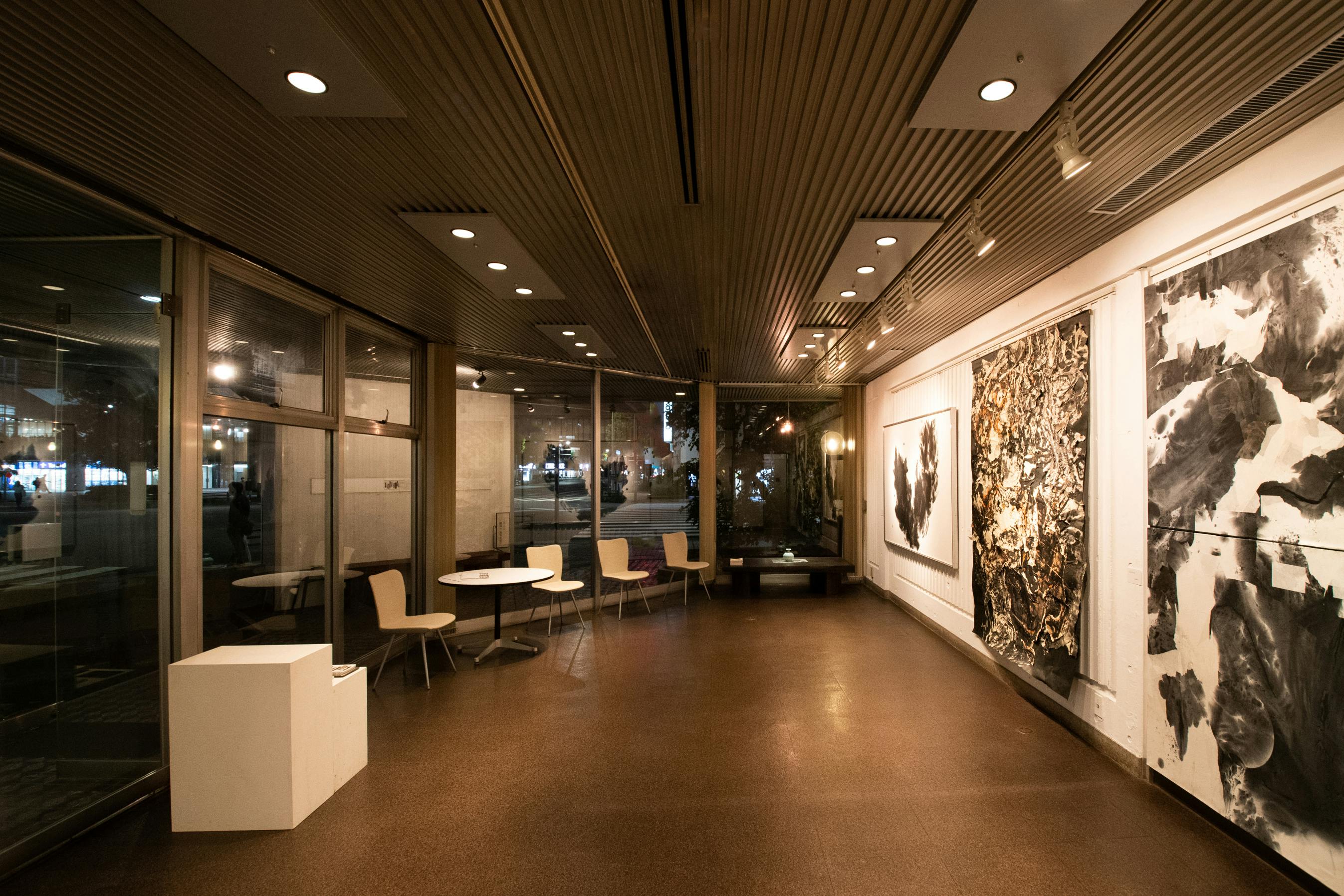 【浜町駅4分/1F】個展・グループ展等のアート展やアパレル展示会、ポップアップストアに最適なアクセス環境の良いギャラリースペース