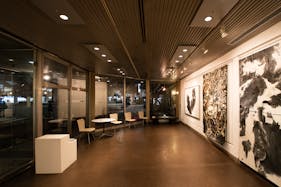 【浜町駅4分/1F】個展・グループ展等のアート展やアパレル展示会、ポップアップストアに最適なアクセス環境の良いギャラリースペース