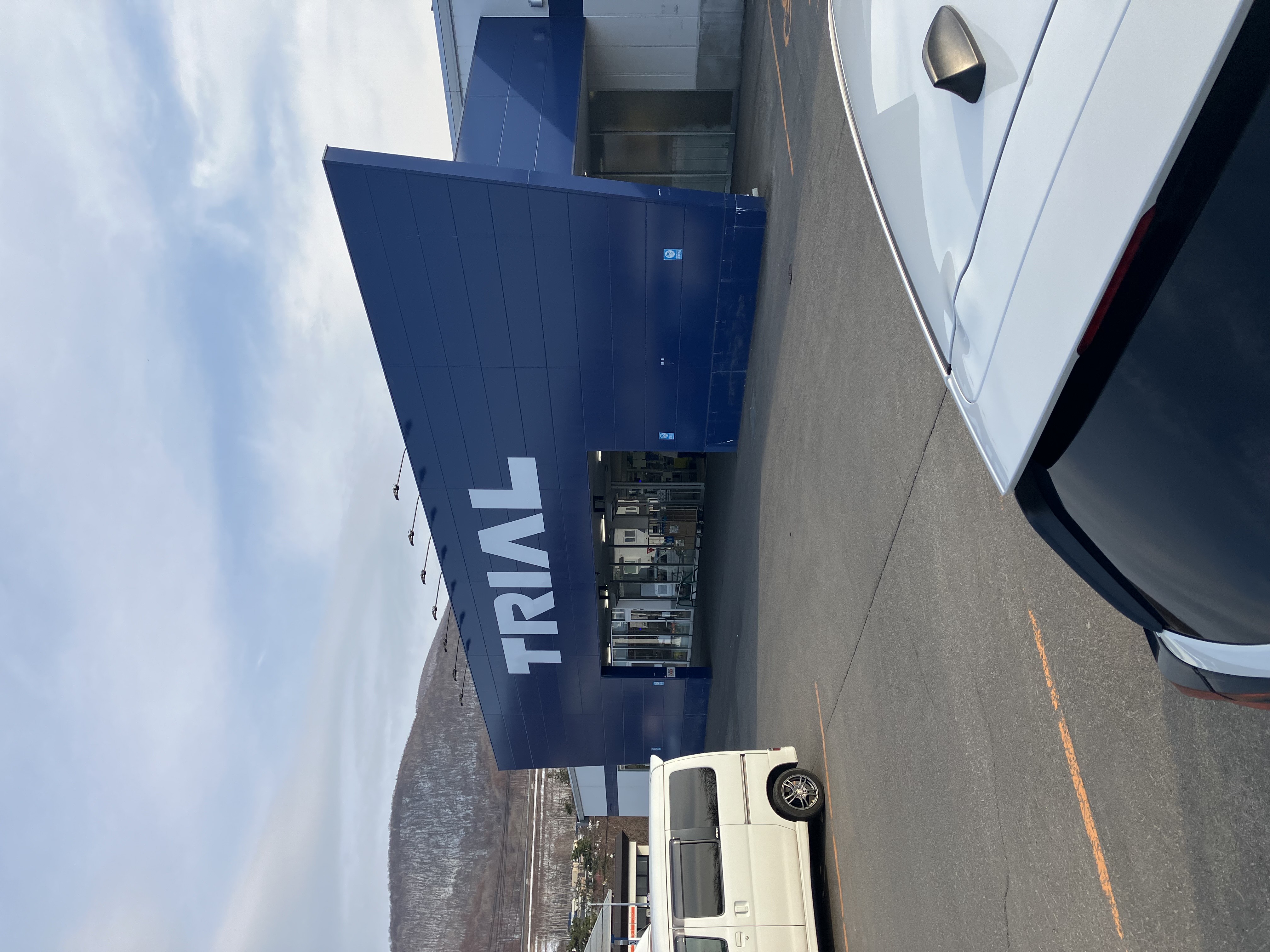【スーパーセンタートライアル小樽朝里店】キッチンカー（調理営業）出店限定/屋外　Ⓐキッチンカースペース_正面出入口【左側】