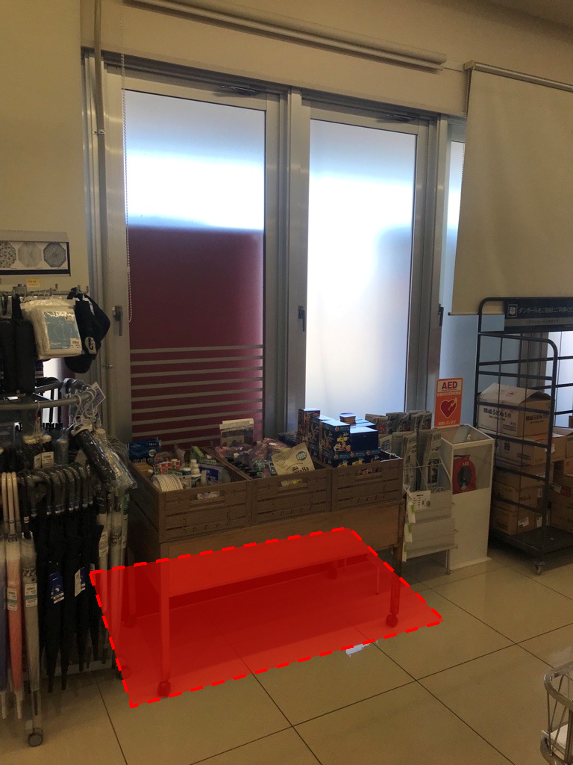 【西友　滝呂店】サッカー台横左側　プロモーション用途や物販、食物販のポップアップストアに最適なスーパー店内催事イベントスペース