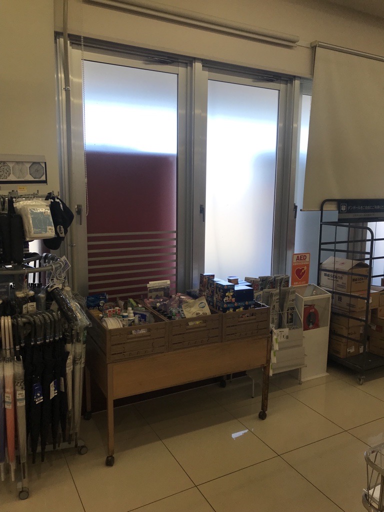 【西友　滝呂店】サッカー台横左側　プロモーション用途や物販、食物販のポップアップストアに最適なスーパー店内催事イベントスペース