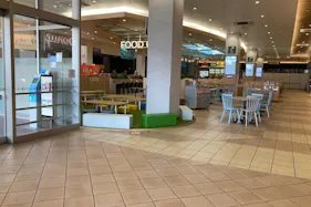 【イオンタウン水戸南】視認性抜群なフードコート付近のイベントスペース