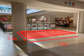 【ららぽーと横浜】2階 ノースカーブモール入口