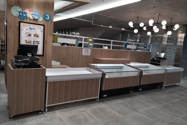 【中野マルイ】B1階 カレンダリウムF06【食物販・調理行為可能】下りエスカレーター横の好立地。什器完備。共同厨房で調理可能なので、揚げ物やお惣菜、お弁当などのポップアップに最適なスペースです。の画像6