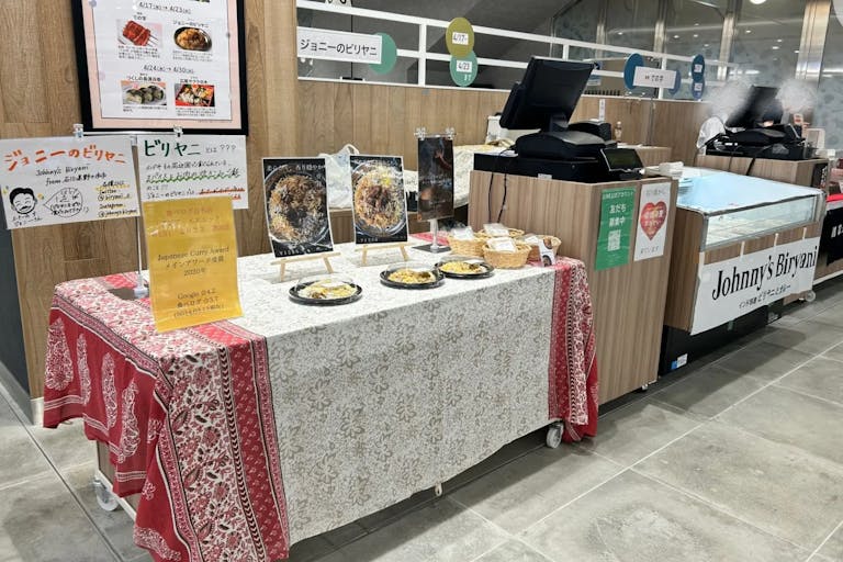 【中野マルイ】B1階 カレンダリウムF06【食物販・調理行為可能】下りエスカレーター横の好立地。什器完備。共同厨房で調理可能なので、揚げ物やお惣菜、お弁当などのポップアップに最適なスペースです。の画像4