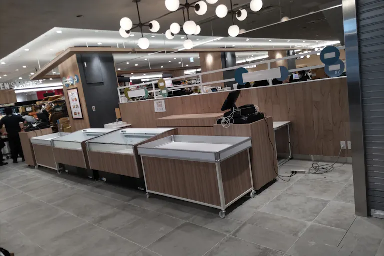 【中野マルイ】B1階 カレンダリウムF06【食物販・調理行為可能】下りエスカレーター横の好立地。什器完備。共同厨房で調理可能なので、揚げ物やお惣菜、お弁当などのポップアップに最適なスペースです。の画像7