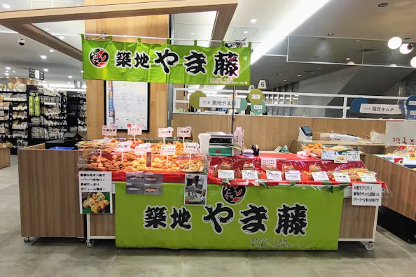 【中野マルイ】B1階 カレンダリウムF06【食物販・調理行為可能】下りエスカレーター横の好立地。什器完備。共同厨房で調理可能なので、揚げ物やお惣菜、お弁当などのポップアップに最適なスペースです。