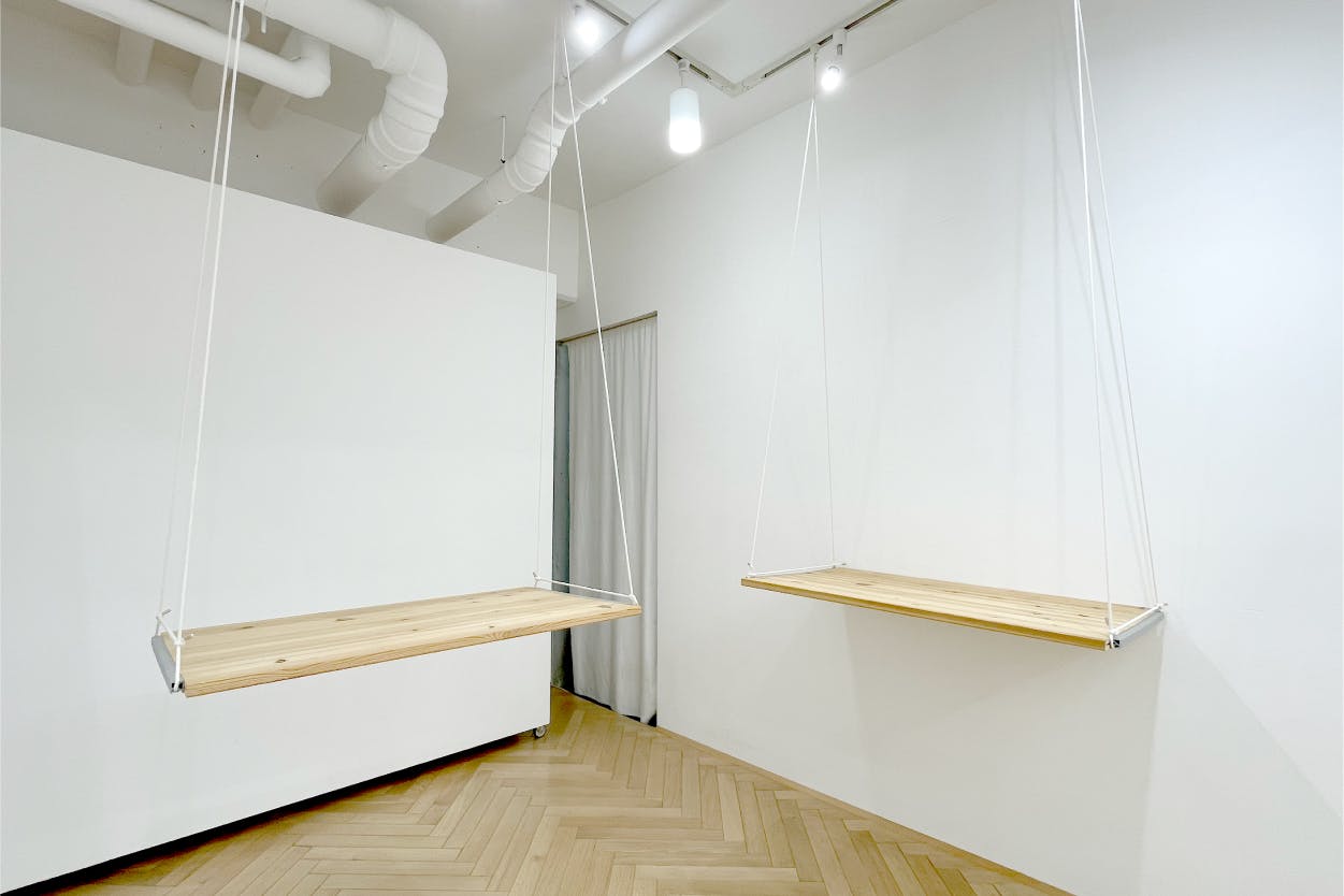 【原宿6分・ハラカド2分】小規模なアパレルやジュエリーのPopUpに適したシンプル・コンパクトな路面スペース