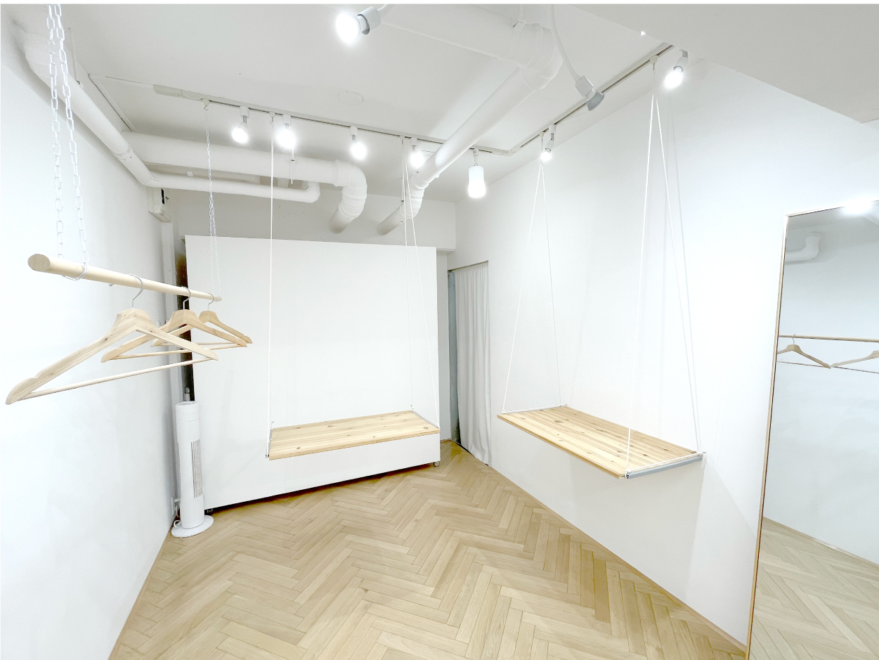 【原宿６分・ハラカド２分】小規模なアパレルやジュエリーのPopUpに適したシンプル・コンパクトな路面スペース