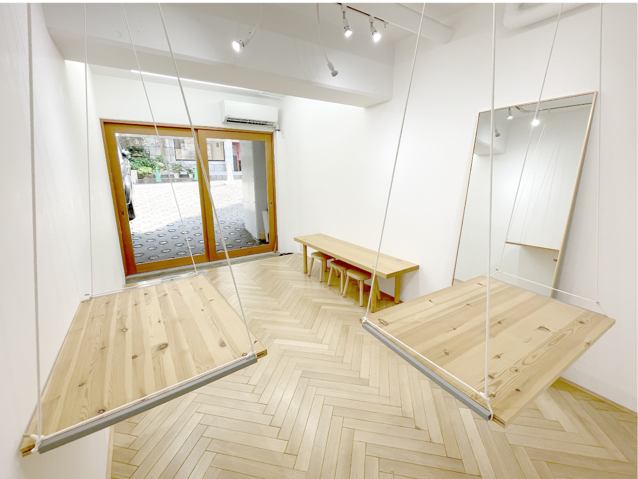 【原宿６分・ハラカド２分】小規模なアパレルやジュエリーのPopUpに適したシンプル・コンパクトな路面スペース