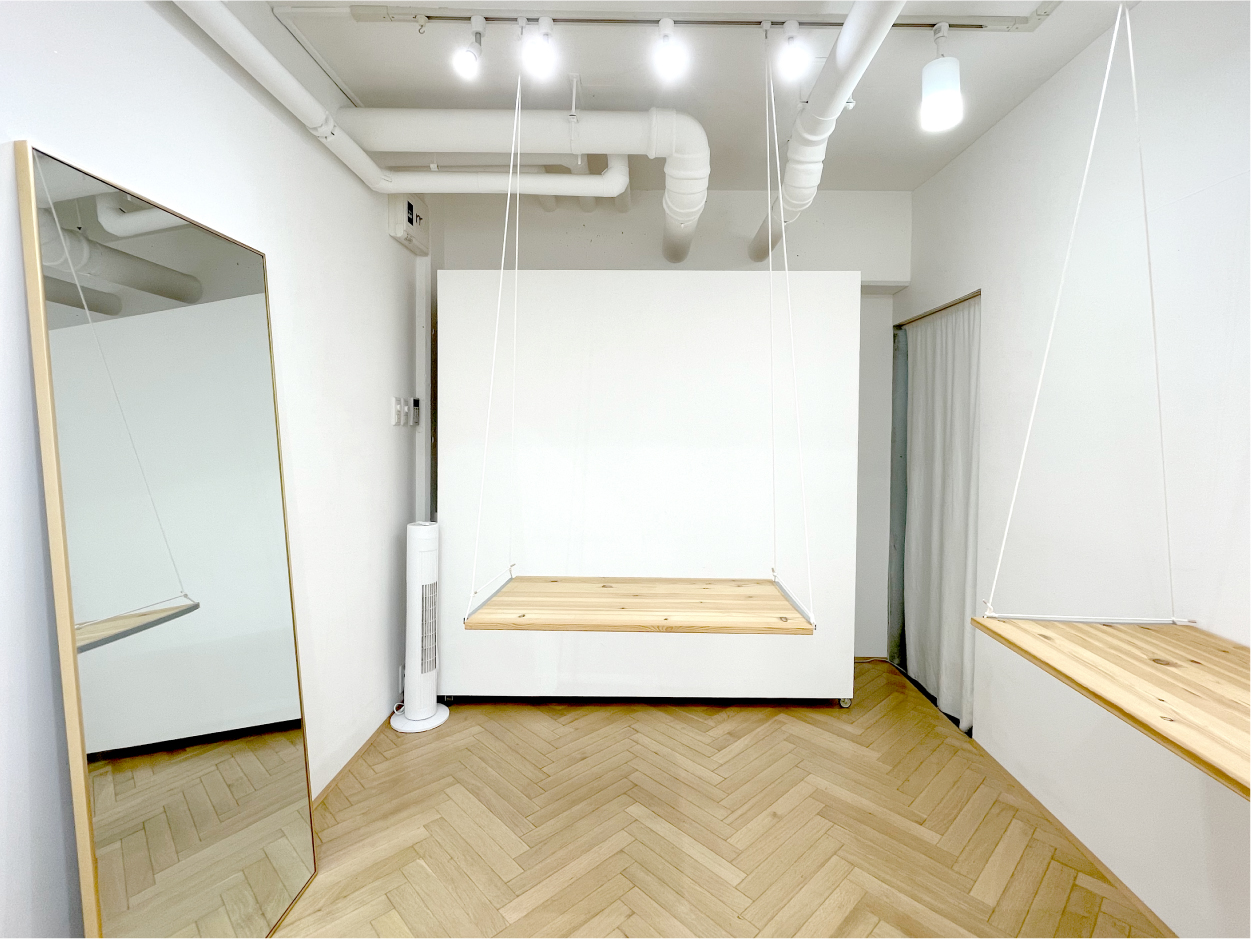 【原宿６分・ハラカド２分】小規模なアパレルやジュエリーのPopUpに適したシンプル・コンパクトな路面スペース