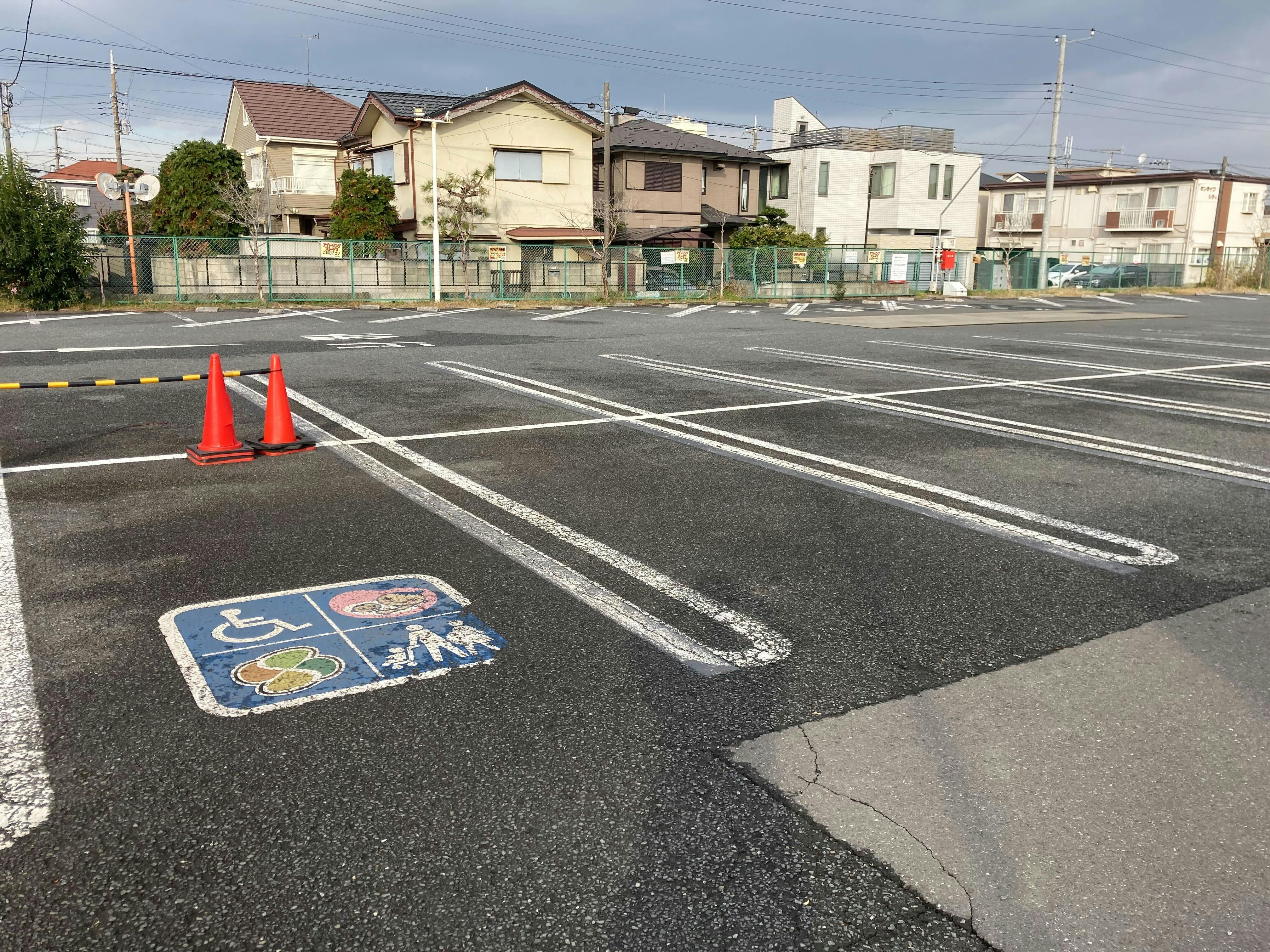 【ユニディ菅野店】屋外駐車場　キッチンカーの出店に最適な屋外駐車場の催事イベントスペースの画像