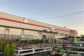 【ユニディ菅野店】屋外駐車場 キッチンカーの出店に最適な屋外駐車場の催事イベントスペース