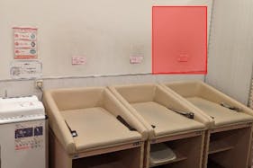 【イオンモール鈴鹿】モール内広告 授乳室