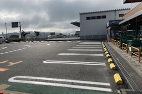 【三次オアシス店】キッチンカーに利用可能な駐車場スペース