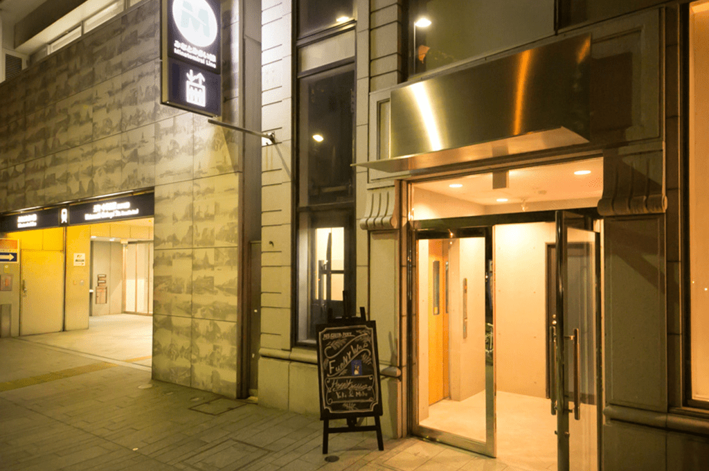 元町中華街駅5番出口から 徒歩30秒の好立地にございます！