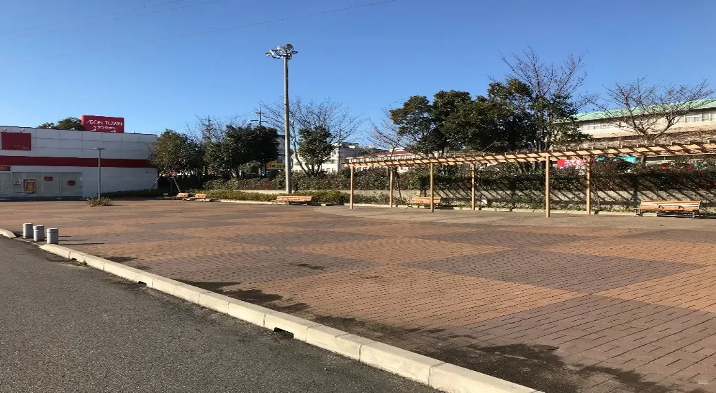 【イオンタウン菰野】大規模車両展示や企業プロフィールに最適なけやき広場イベントスペース(全区画利用)