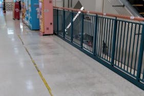 【イオン中野店】各種プロモーションや物販、食物販のポップアップストアに最適なエスカレーター横のイベントスペース