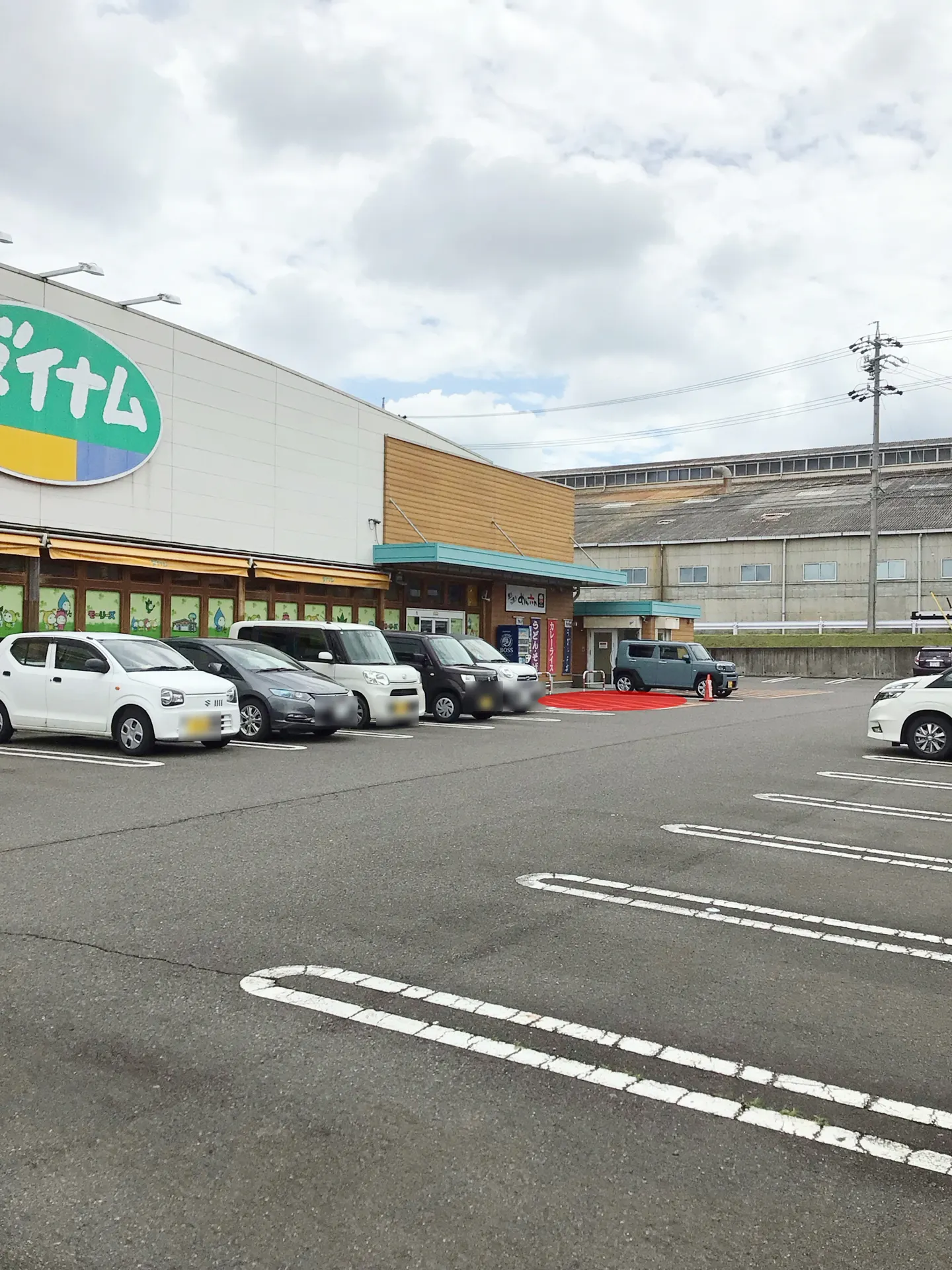 【ダイナム岐阜多治見店ゆったり館】キッチンカーや各種プロモーションイベントに最適なアミューズメント施設のイベントスペース