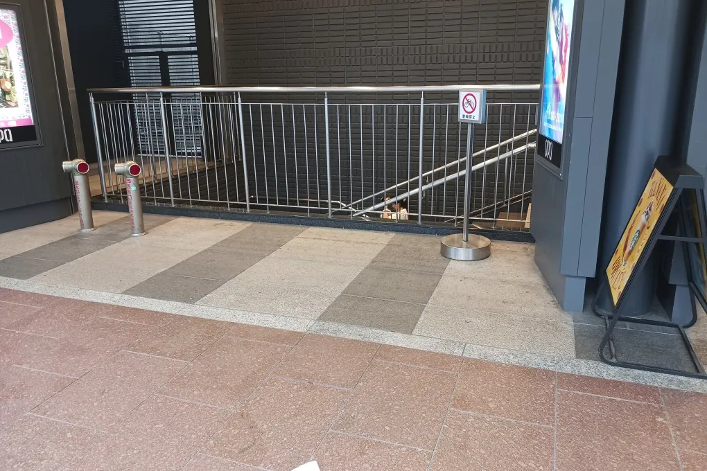 【河原町オーパ】河原町オーパ イベントスペース 外階段前